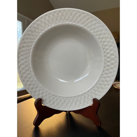 Pfaltzgraff Traditions Embossed Large Rim Soup‎ Bowl - Picture 1 of 3